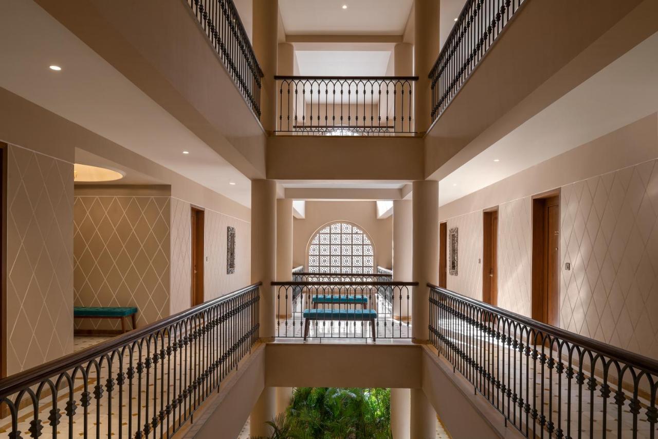 Time Square Club, Resort&Spa Bhuj Exterior foto