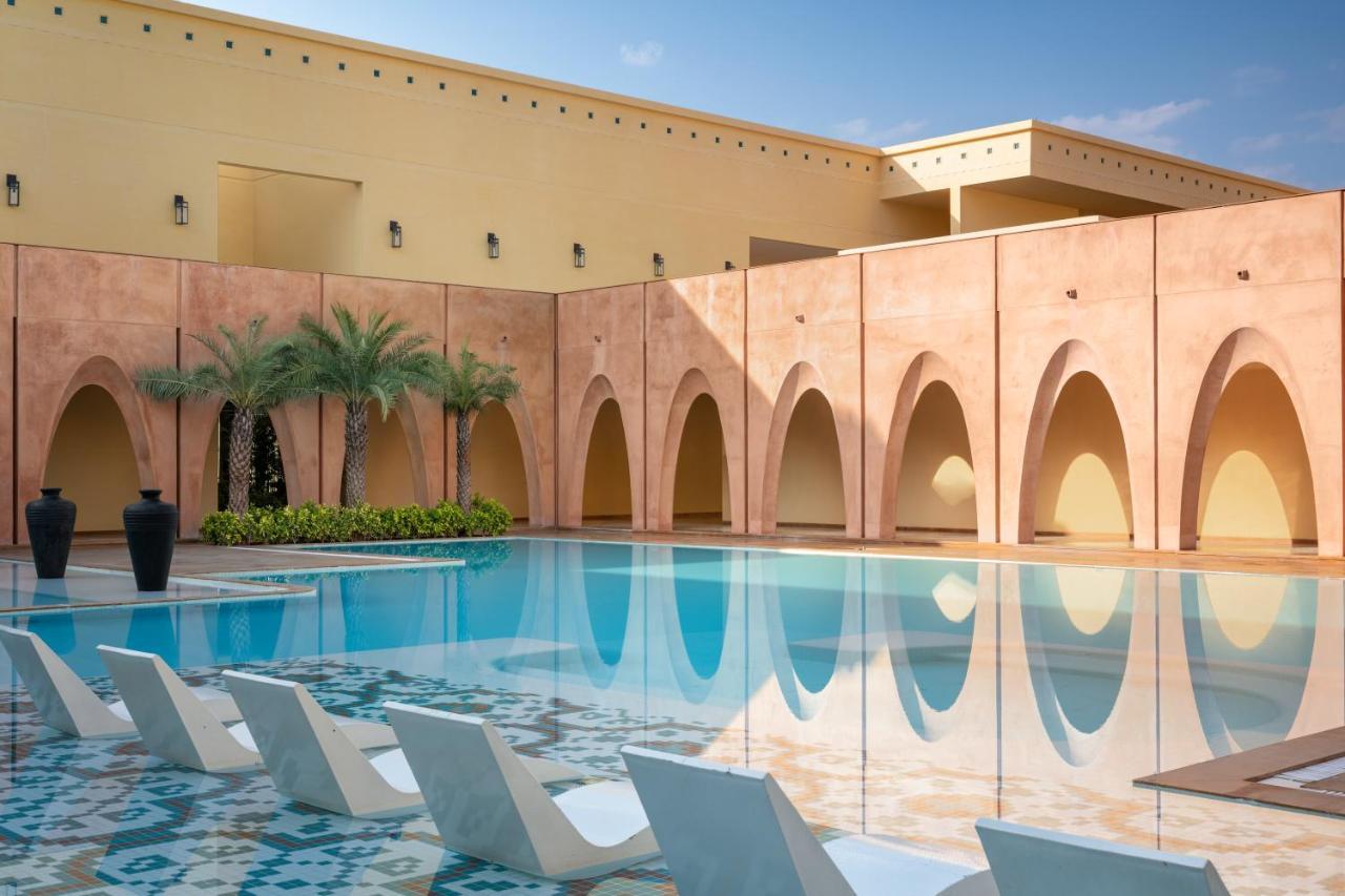 Time Square Club, Resort&Spa Bhuj Exterior foto