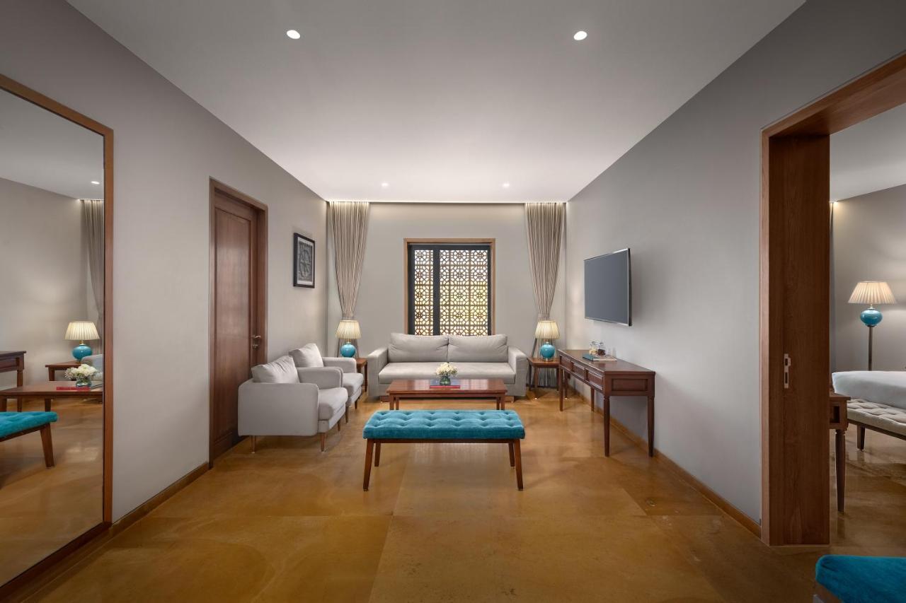 Time Square Club, Resort&Spa Bhuj Exterior foto