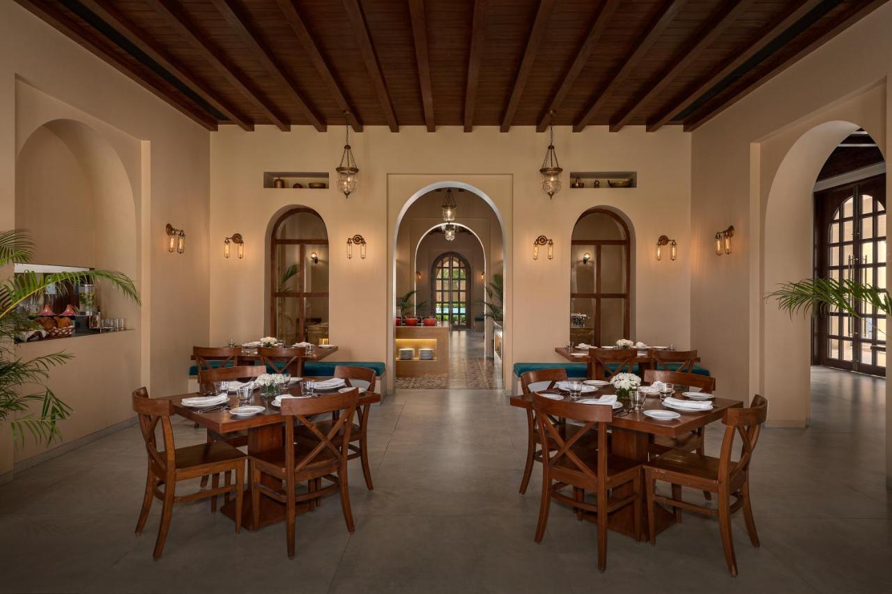 Time Square Club, Resort&Spa Bhuj Exterior foto