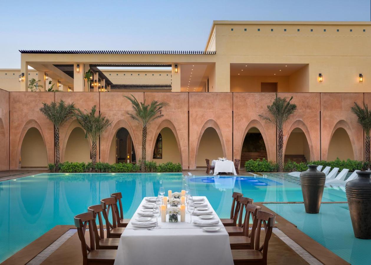 Time Square Club, Resort&Spa Bhuj Exterior foto