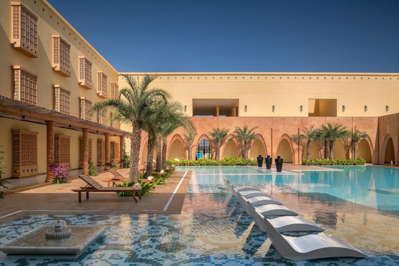 Time Square Club, Resort&Spa Bhuj Exterior foto